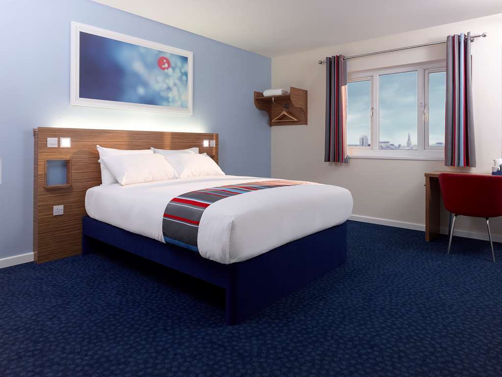 Travelodge Birmingham Kingswinford Phòng bức ảnh