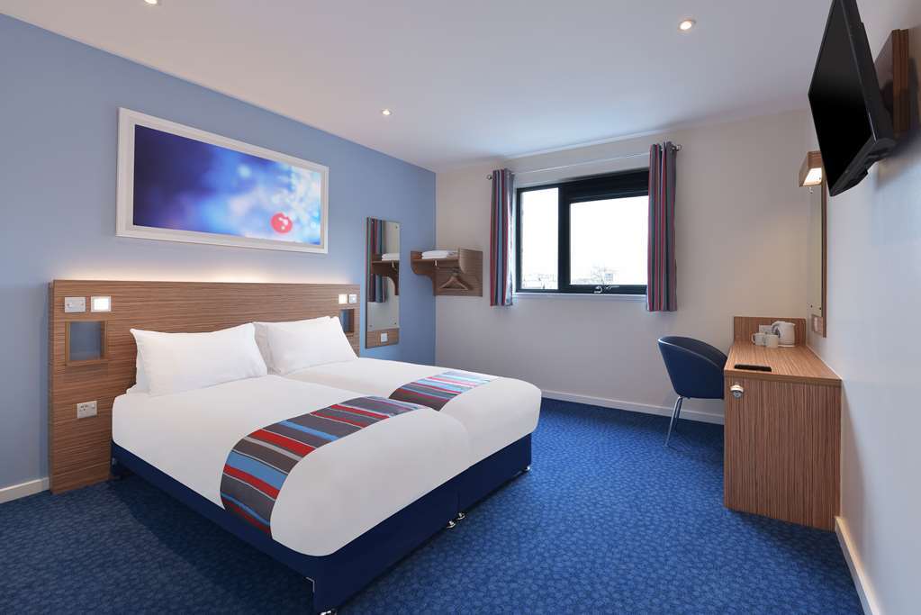 Travelodge Birmingham Kingswinford Phòng bức ảnh