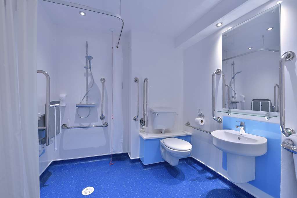 Travelodge Birmingham Kingswinford Phòng bức ảnh