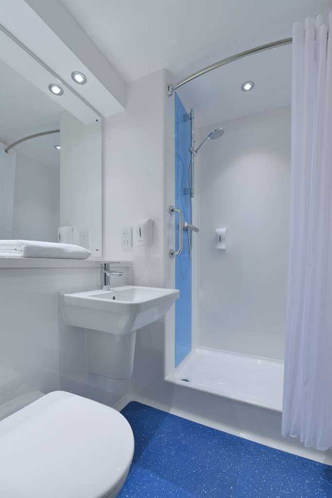 Travelodge Birmingham Kingswinford Phòng bức ảnh